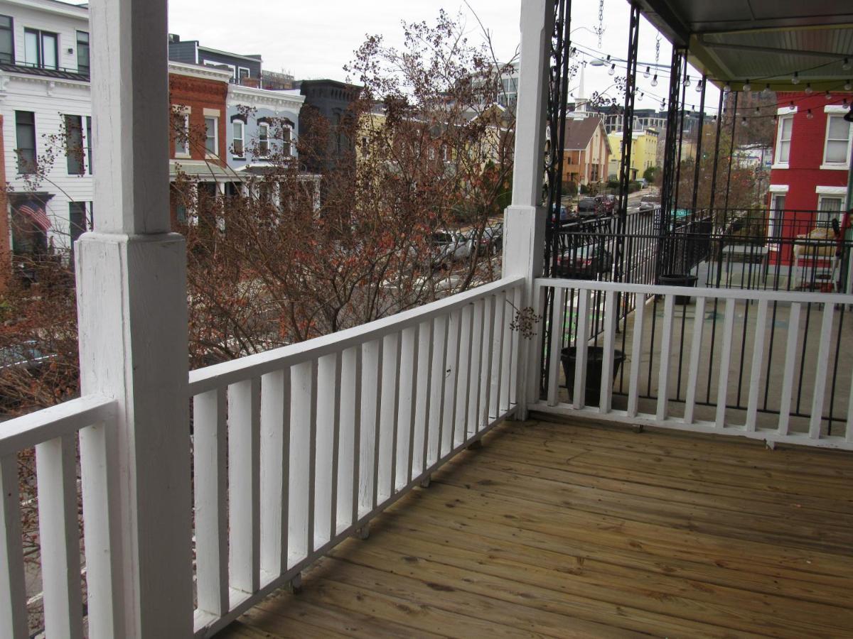 Located In The Noma-Gallaudet Neighborhood Leilighet Washington Eksteriør bilde