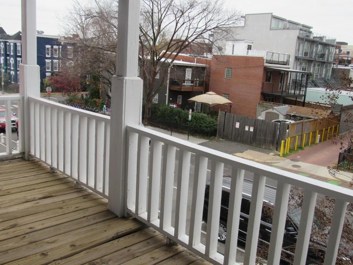 Located In The Noma-Gallaudet Neighborhood Leilighet Washington Eksteriør bilde